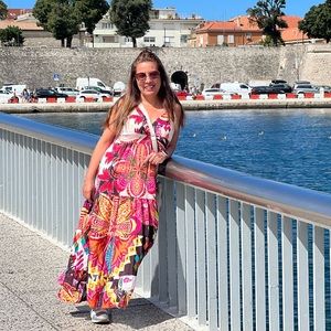 Meet your Posher, Ana